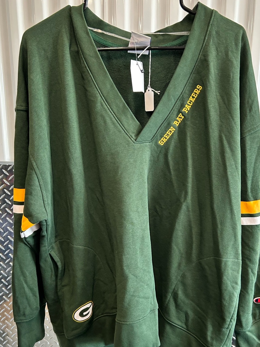 Women’s Green V-Neck Pullover Sweater